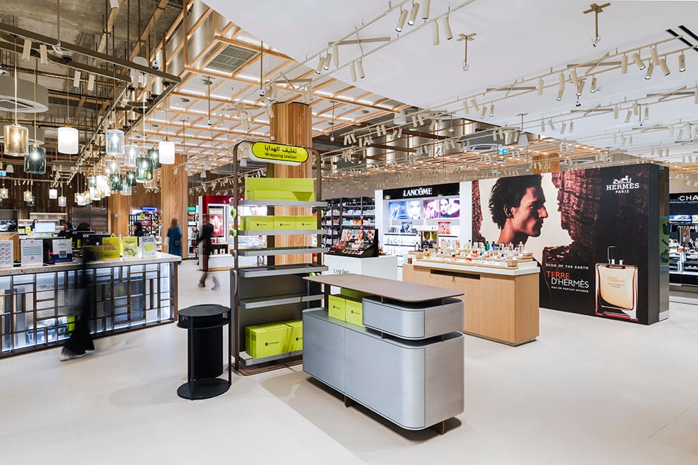 Gold Apple, the Russian chain of beauty stores, offering 5,000 brands