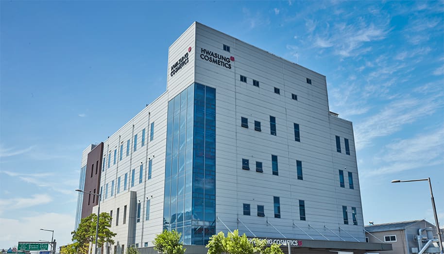 Hwasung Cosmetics | Leading global K-beauty innovation with high-precision OEM & ODM manufacturing.